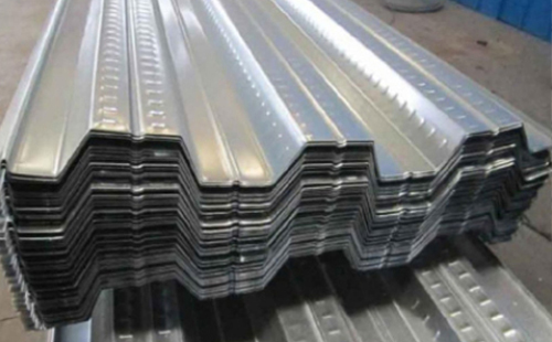 高层建筑施工中的“利器”：祁连青海祁连楼承板的高效应用与优化