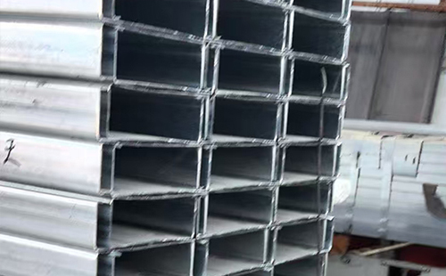 祁连C型钢选型与在轻祁连钢结构中的应用解析